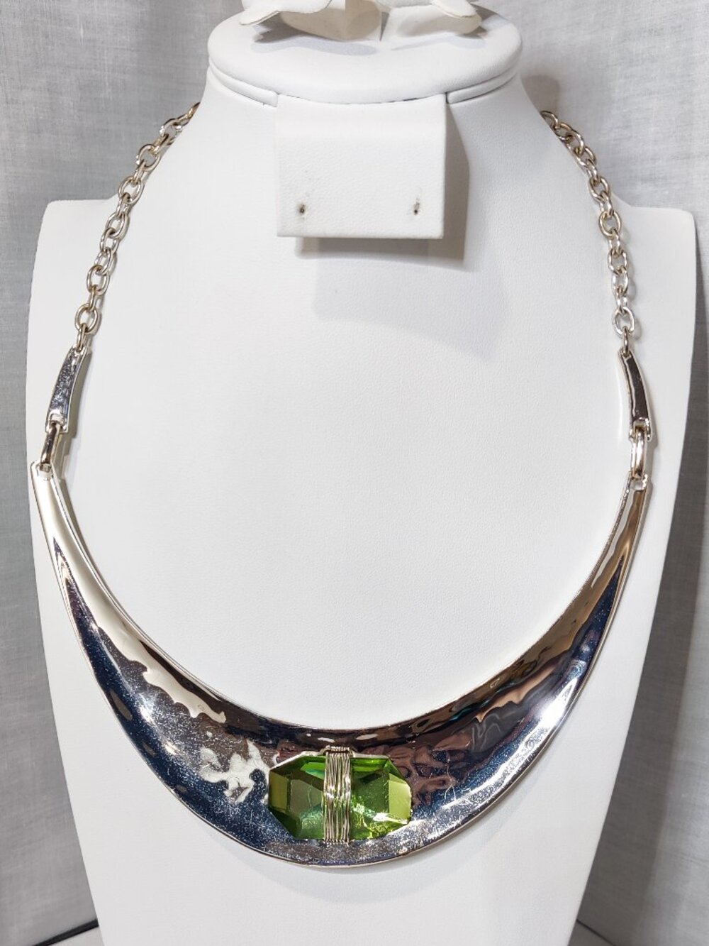 Robert Lee Morris Silver Plated Green Glass Collar Necklace